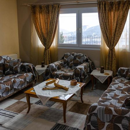 شقة Dimitri'S Mountain House كاربينيسي المظهر الخارجي الصورة