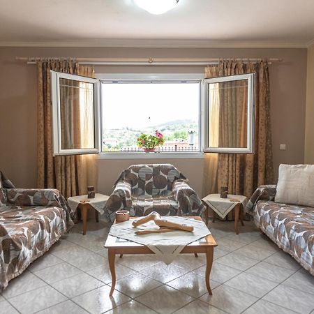 شقة Dimitri'S Mountain House كاربينيسي المظهر الخارجي الصورة
