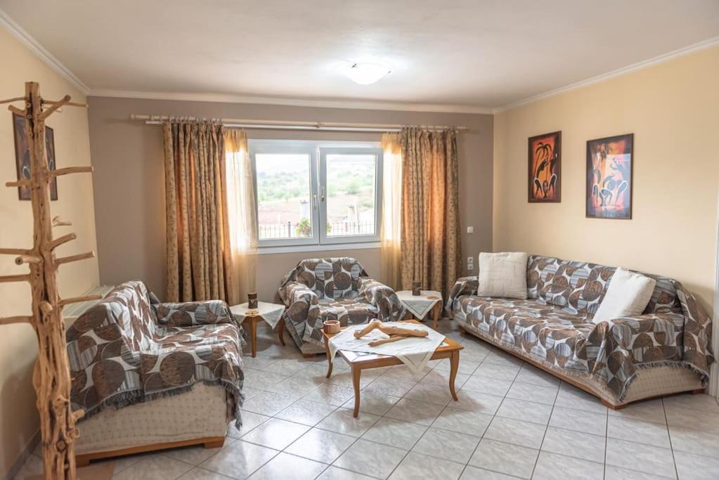شقة Dimitri'S Mountain House كاربينيسي المظهر الخارجي الصورة