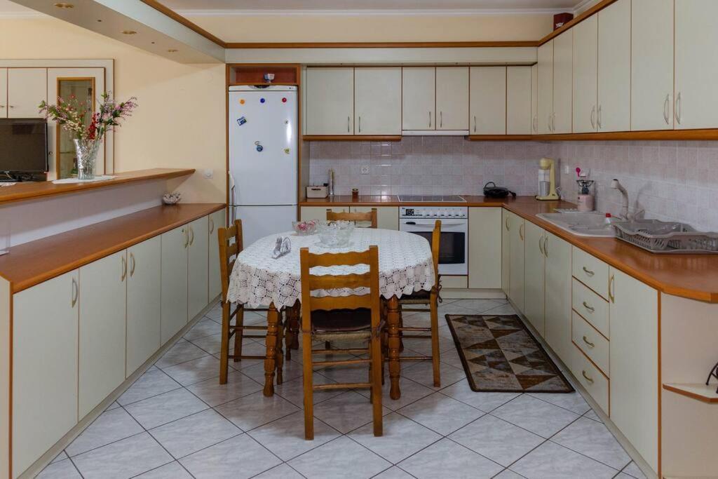 شقة Dimitri'S Mountain House كاربينيسي المظهر الخارجي الصورة
