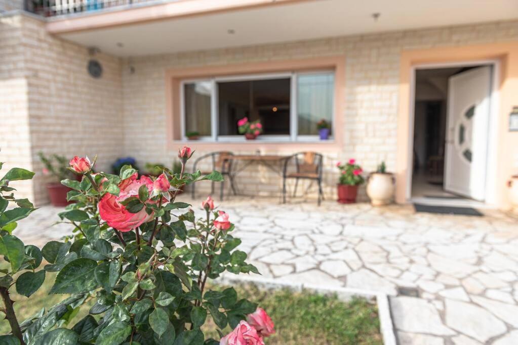 شقة Dimitri'S Mountain House كاربينيسي المظهر الخارجي الصورة