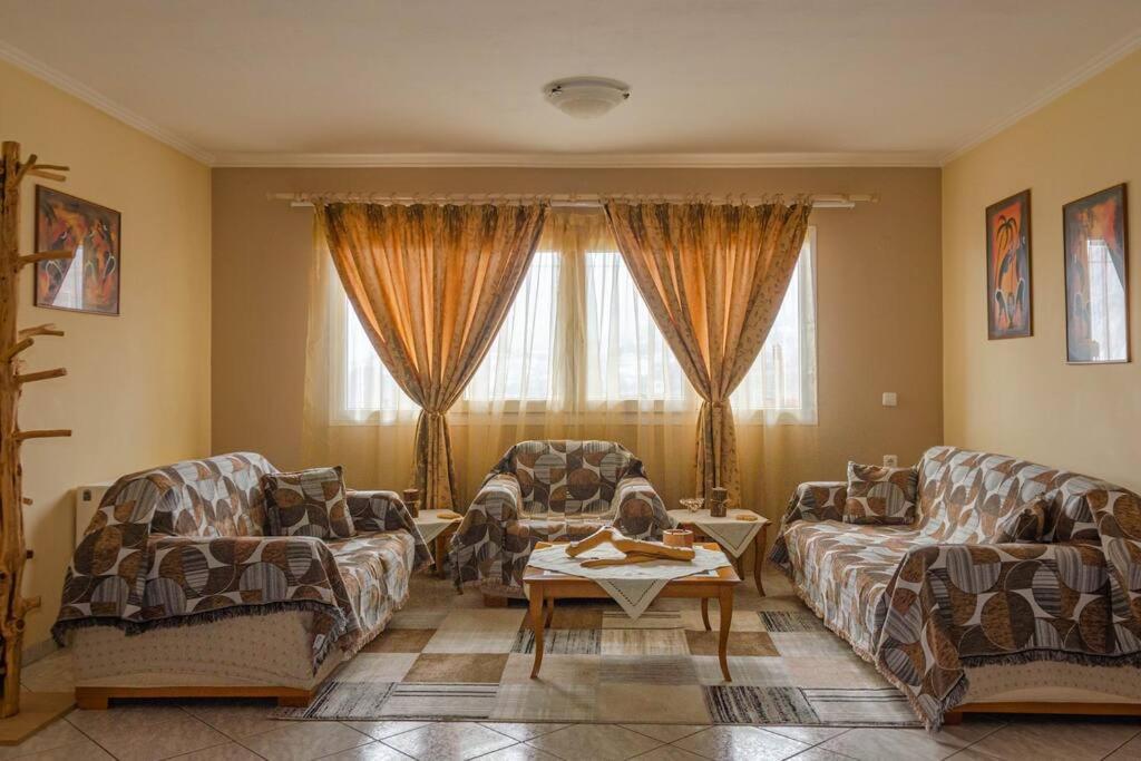 شقة Dimitri'S Mountain House كاربينيسي المظهر الخارجي الصورة