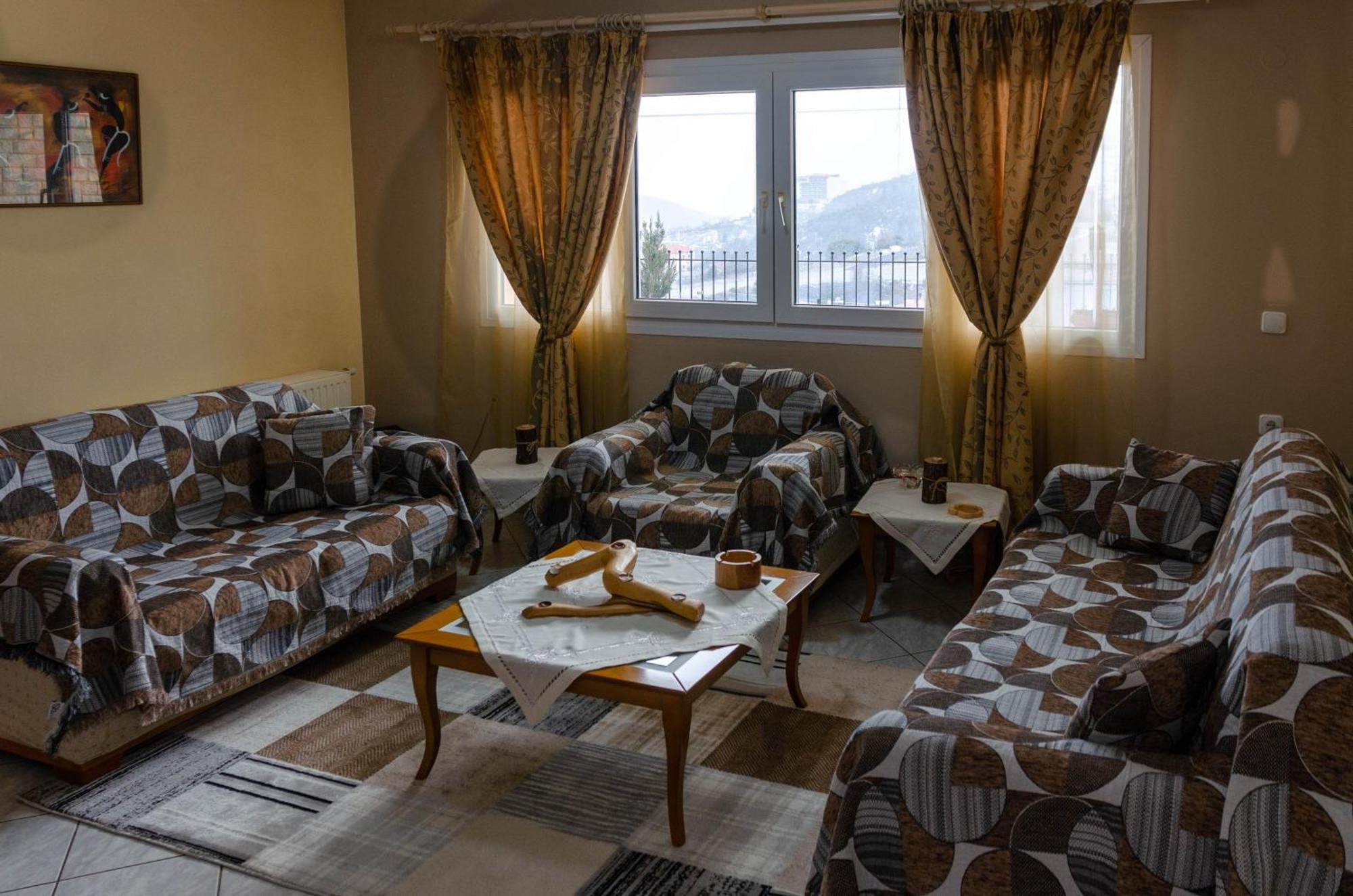 شقة Dimitri'S Mountain House كاربينيسي المظهر الخارجي الصورة